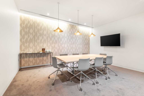 Office: Kaistrasse 90, Kiel, 24114