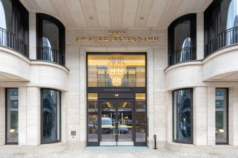 Office: Knesebeckstrasse 62, Berlin, 10719