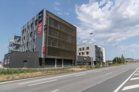 Office: 4 rue Eric de Cromières, Clermont Ferrand, 63000
