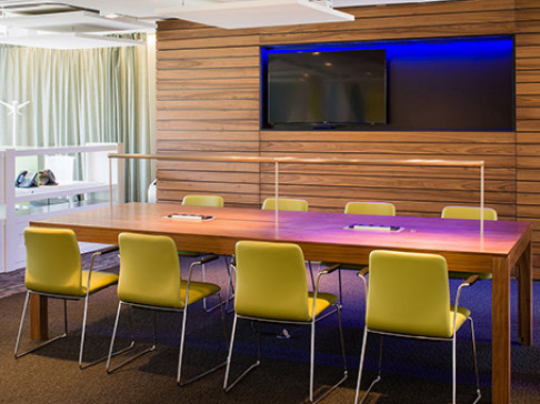 Office: Gare SNCF, Place du 8 Mai 1945, Le Mans, 72000