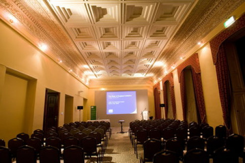 Office: Leigh Court Business Centre, Bristol, BS8