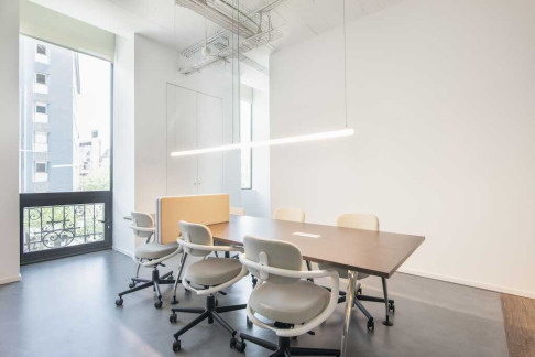 Office: Avenida da Liberdade 615, 1&ordm;, Braga, 4710-251