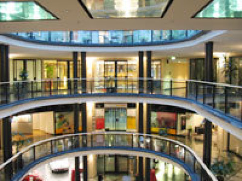 Office: Lidencorso, Berlin, 10117