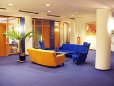 Office: Lidencorso, Berlin, 10117