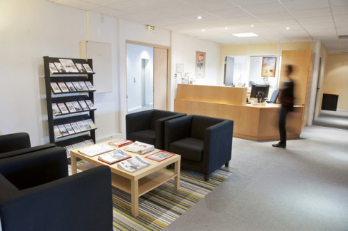 Office: Place Saint Hubert, Lille, 59000