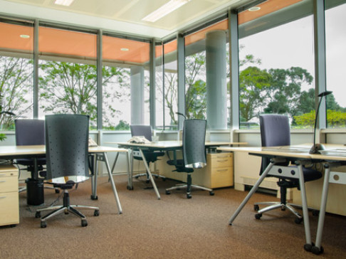 Office: Quinta da Fonte, Lisbon, 2770-071