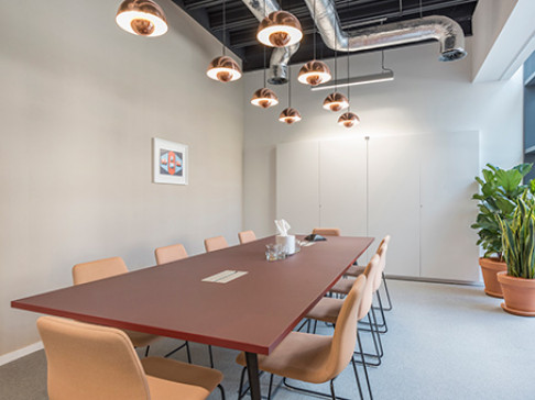 Office: Lochrin Square, 1 Lochrin Square, Edinburgh EH3 9QA 