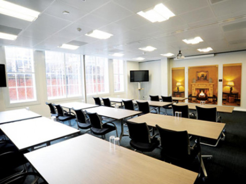 Office: Knightsbridge, 14 Basil Street, London, SW3 1AJ
