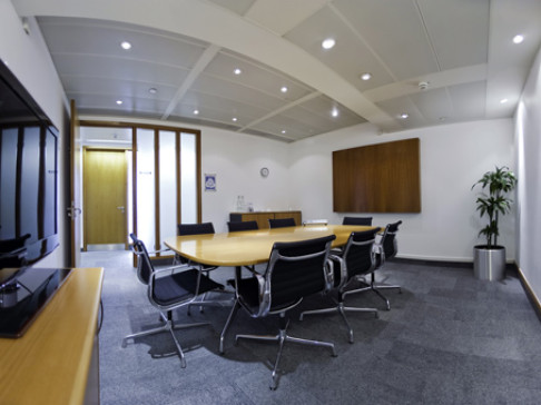 Office: Tower 42, London, EC2N 1HN
