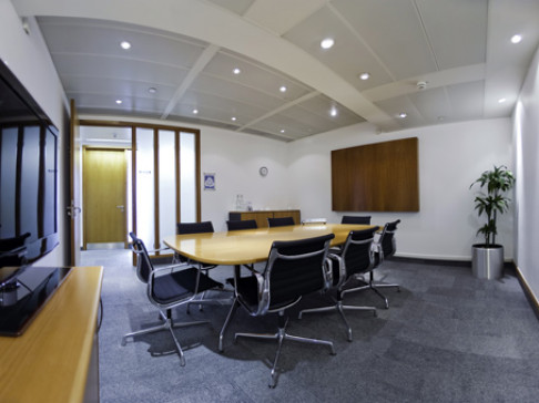 Office: Tower 42, London, EC2N 1HN