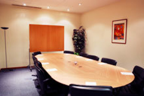 Office: Lopez de Hoyos, Madrid, 28002