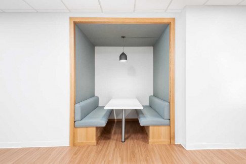 Office: C. de Juan Ignacio Luca de Tena, 1, Madrid, 28027