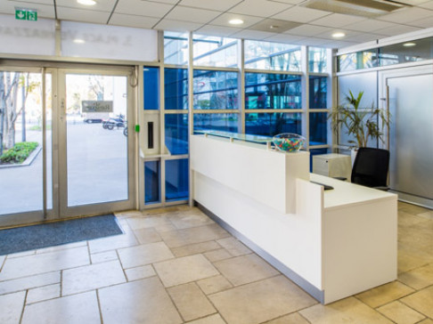 Office: Vaise Verrazzano, Campus Verrazzano, Lyon, 69009