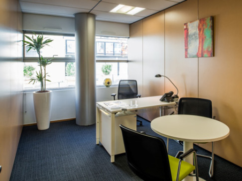 Office: Vaise Verrazzano, Campus Verrazzano, Lyon, 69009