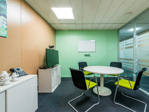 Office: Vaise Verrazzano, Campus Verrazzano, Lyon, 69009