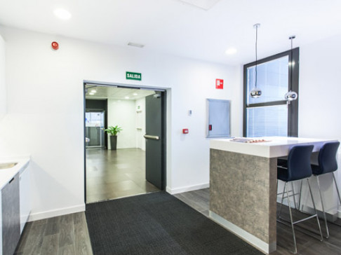 Office: Avenida America, Martinez Villergas Business Park, Madrid, 28027