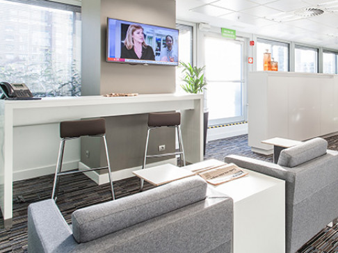 Office: Castellana, Paseo de la Castellana, 93, Madrid, 28046