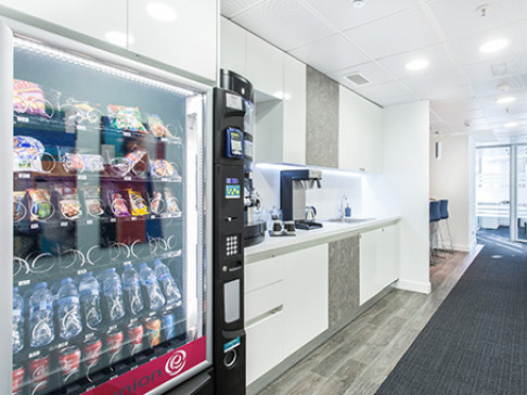 Office: Castellana, Paseo de la Castellana, 93, Madrid, 28046