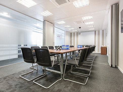 Office: Colon, Paseo de la Castellana 18, Madrid, 28046