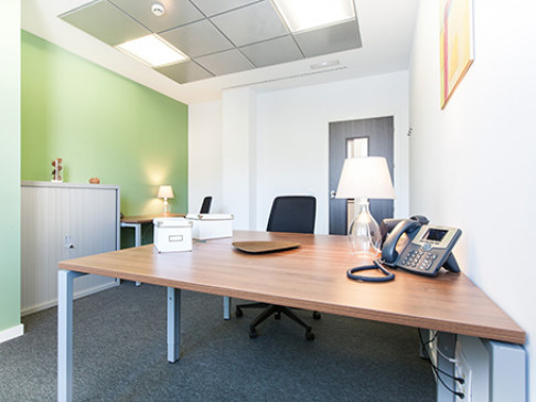 Office: Colon, Paseo de la Castellana 18, Madrid, 28046