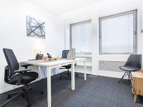 Office: Nuevos Ministerios, Orense 4, Madrid, 28020