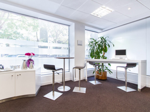 Office: Pinar-Salamanca District, Pinar, 5, Madrid, 28006