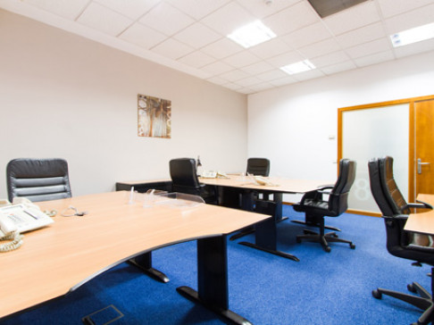 Office: Pr, Calle Lopez de Hoyos 35 - 1, Madrid, 28002