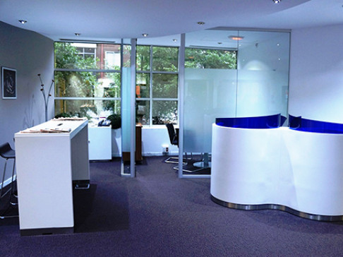 Office: Pr, Calle Lopez de Hoyos 35 - 1, Madrid, 28002