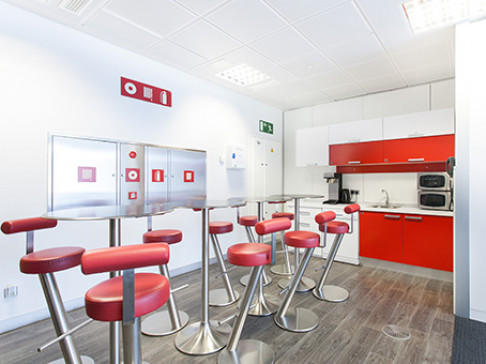 Office: Torre de Cristal, Four Tower Business Area, Madrid, 28046