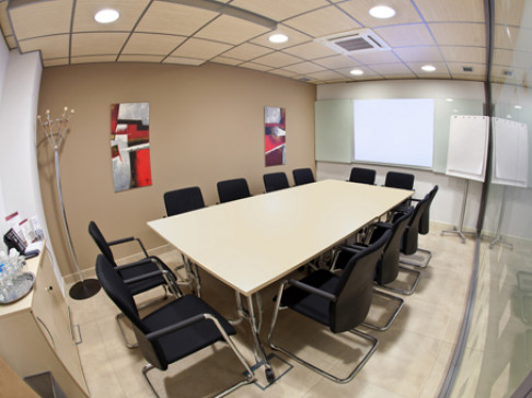 Office: Plaza de La Solidaridad, Plaza de las solidaridad 12, Malaga