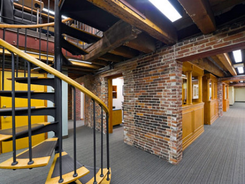Office: Massachusetts, Faneuil Hall, 8 Faneuil Hall Marketplace, Boston, MA 2109