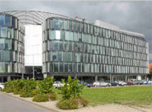 Office: Metropolitan, Pl. Pilsudskiego 3, Warsaw, 00-078