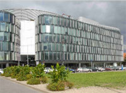 Office: Metropolitan, Pl. Pilsudskiego 3, Warsaw, 00-078