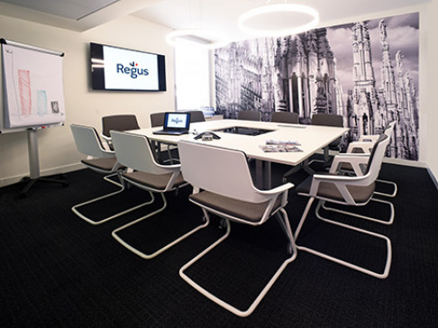 Office: Cadorna, Via Pietro Paleocapa 7, Milan, 20121