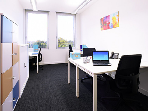 Office: Cadorna, Via Pietro Paleocapa 7, Milan, 20121