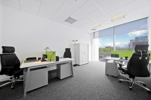 Office: Pinnacle, Midsummer Boulevard, Milton Keynes, MK9 1BP