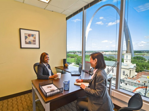Office: Missouri, Downtown - Deloitte Building, 100 South 4th Street, St. Louis, MO 63102
