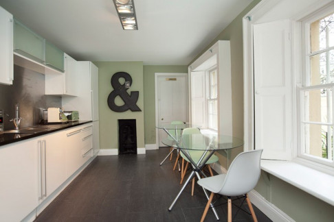 Office: Mount Street, Dublin, Dublin 2