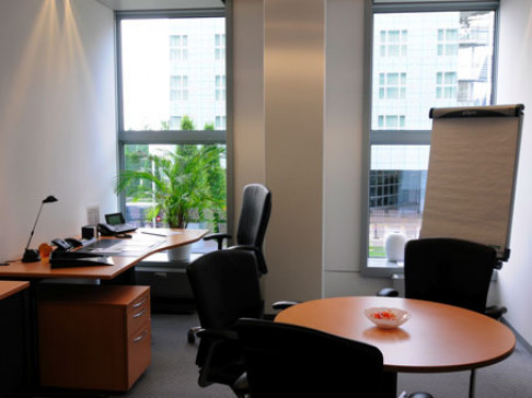 Office: Munich Airport, Terminalstrasse Mitte 18, Munich, 85356