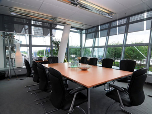 Office: Munich Airport, Terminalstrasse Mitte 18, Munich, 85356