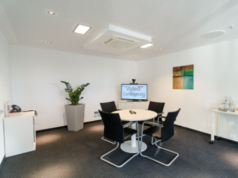 Office: Fuenf Hoefe, 8th Floor, Munich, 80333