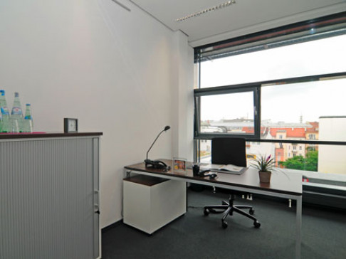 Office: Koenigsplatz, Karlstrasse 35, Munich, 80333