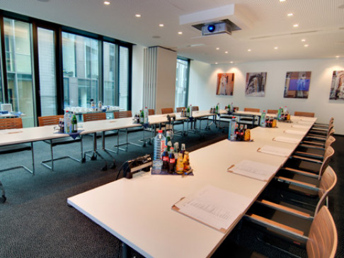 Office: Maximilianstrasse, Munich, 80539