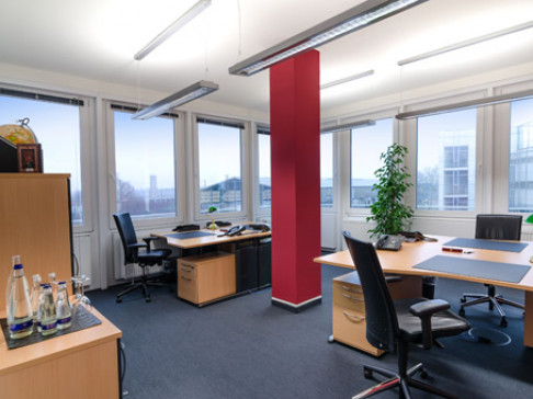 Office: Neue Messe Riem, Kronstadter Str, Munich, 81677