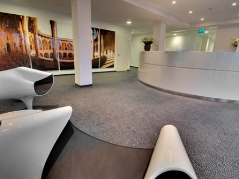 Office: Nymphenburger Hofe, Nymphenburger Strasse, Munich, 80335