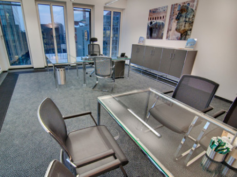 Office: Nymphenburger Hofe, Nymphenburger Strasse, Munich, 80335
