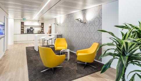 Office: Theresienhof, Theresienstrabe, Munich