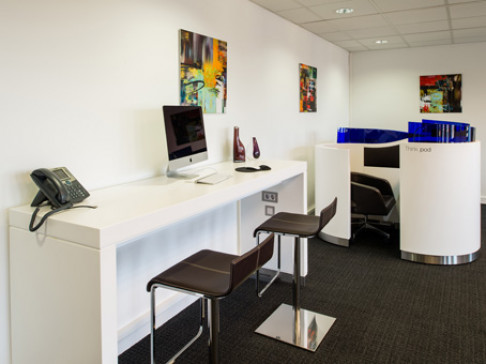 Office: Esplanade, Rue des trois fontanot, Nanterre, 92000