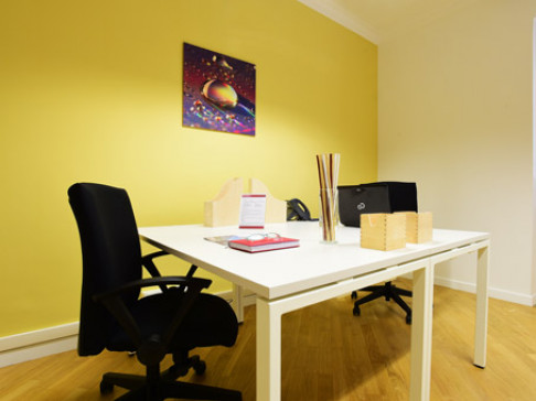 Office: Municipio, Via San Giacomo 32, Naples, 80133