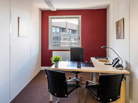 Office: Arenas, 455 Promenade des Anglais, Nice, 6206